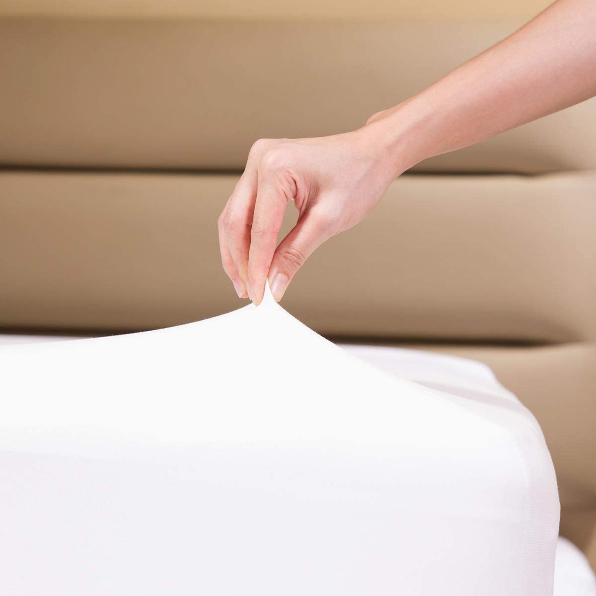 Fitted Bedsheet 100% Cotton - 210 TC Percale - Plain - White Fitted Bedsheet 100% Cotton - 210 TC Percale - Plain - White